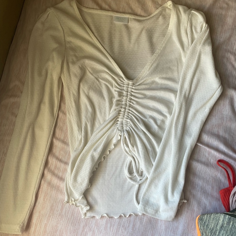 White abound top